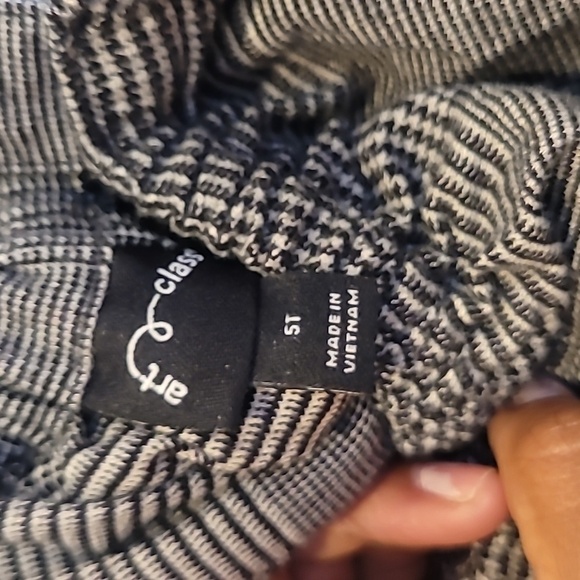 Art Class Kids Dress - Picture 2 of 3